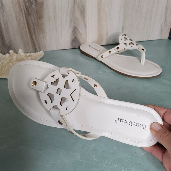 NEW Pierre Dumas White Open Toe Thong Sandals - Picture 3 of 5